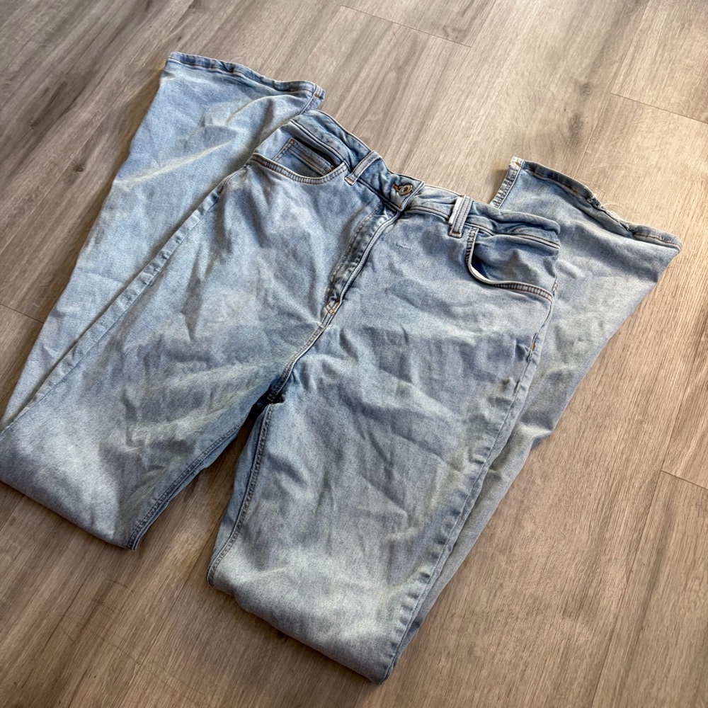 COLLUSION Light Wash Flared Jeans